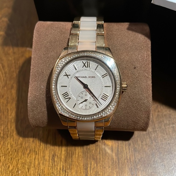 Michael Kors Ladies Watch MK6135 - Picture 2 of 4